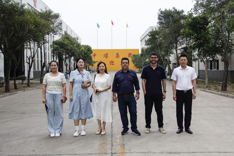 Brazilian Businessmen Visit China Coal Group To Purchase Various Construction Machinery Products